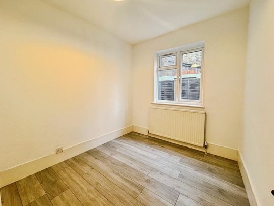 2 bedroom ground floor flat to rent - Photo 1