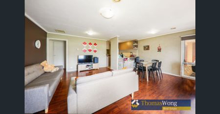 IMMACULATE UNIT - WALK ACROSS ROAD TO MONASH HOSPITAL - Photo 3