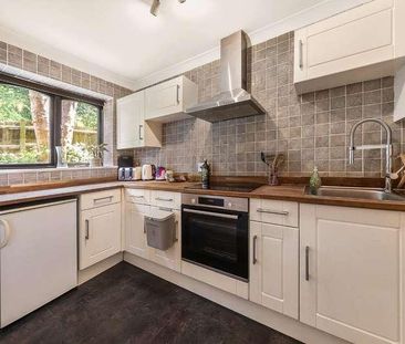 Farquhar Road, London, SE19 - Photo 1