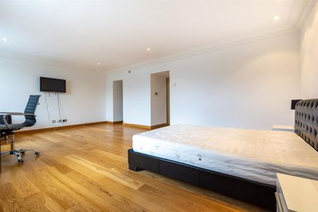 2 bed apartment to rent in Grainger Street, City Centre, NE1 - Photo 3