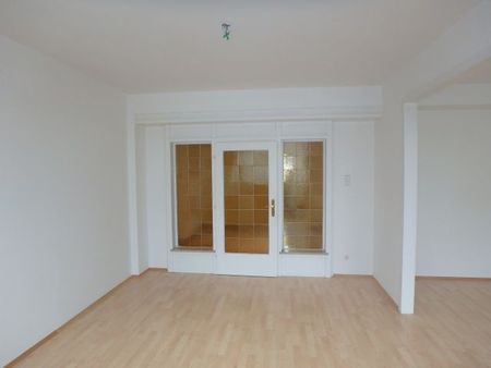 3-Zimmer Wohnung mit Balkon im letzten Liftstock - Photo 3