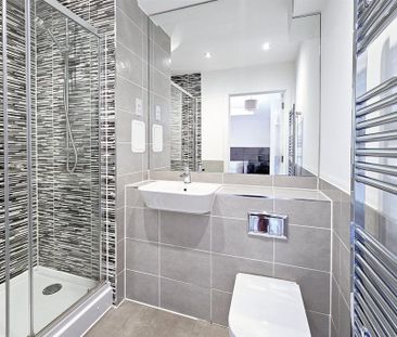 1 bedroom in a flat share to rent - Photo 4