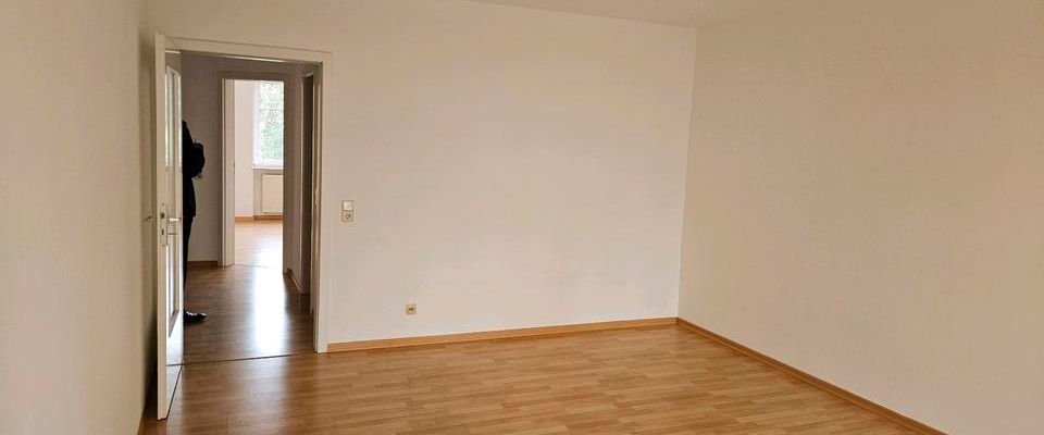 2 Zimmer Wohnung Plauen Burgstraße Balkon Aufzug Zentrumsnah - Foto 1
