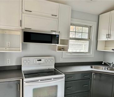 For Lease - 29 BELLHOLME Lane, Collingwood, Ontario - Photo 2