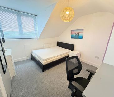 6 bedroom terraced house to rent - Photo 5
