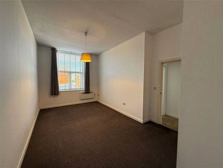 2 bedroom apartment to rent Milnrow Road, Shaw, Oldham, OL2 - Photo 3