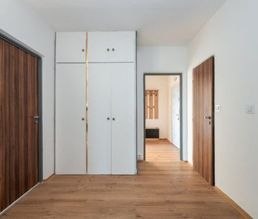 Pronájem bytuRenting an apartment 4+1, 76 m2 - Photo 1