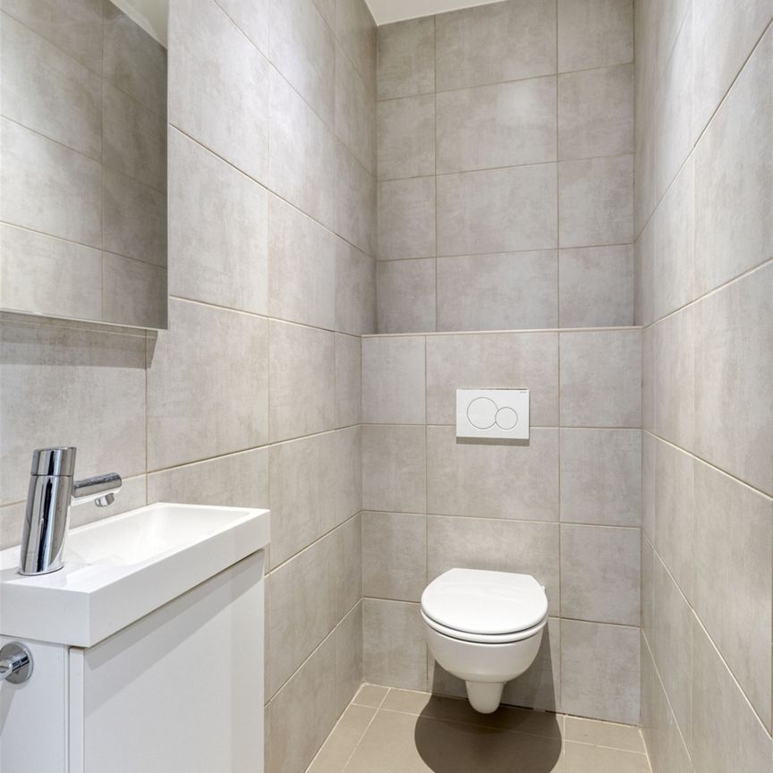 Appartement met twee slaapkamers en ruim terras - Photo 1