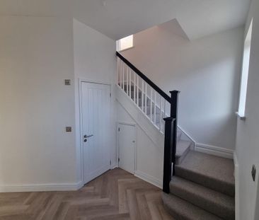 3 bedroom semi-detached house to rent - Photo 3