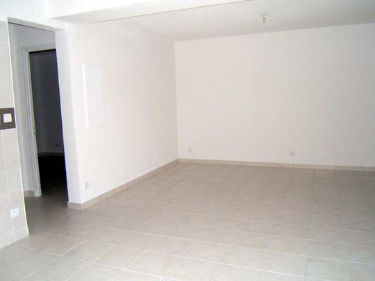 Location Appartement 3 pièces 51m² VALRAS PLAGE 34350 - Photo 1