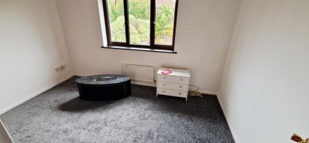 2 bedroom semi-detached house to rent - Photo 2