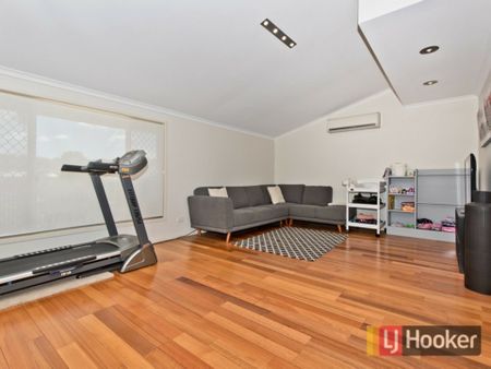 IMMACULATE FAMILY HOME IN AMAZING LOCATION - Photo 2