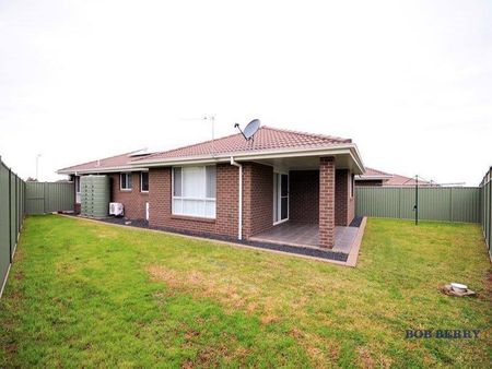 Four Bedroom Home in South Dubbo Location - Photo 3
