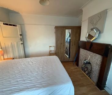 Room in a Shared House, Waverley Gardens, NW10 - Photo 1