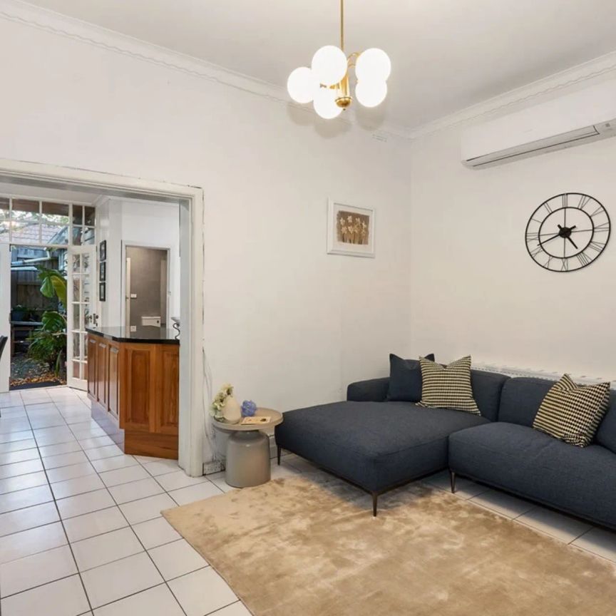 Prime Position, Classic Appeal – Middle Park Opportunity - Photo 1