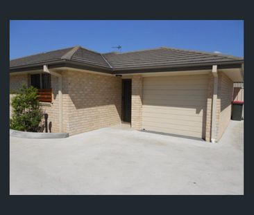 Two Bedroom Modern Villa - Photo 2