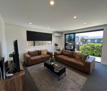 Bronze Delight - Papamoa - Photo 5