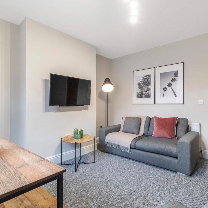 5 bedroom house to rent - Photo 1