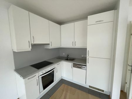 MODERNE 3-ZIMMER-WOHNUNG BEIM KARLSPLATZ - DACHTERRASSE/RUHELAGE! - Photo 2