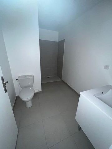 Location Appartement 1 pièce 28m² BUSSY ST GEORGES 77600 - Photo 3