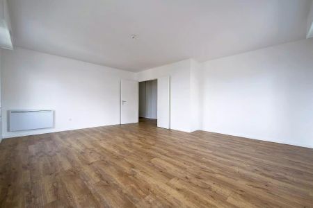 location Appartement T5 DE 109.14m² À ST GERMAIN EN LAYE - Photo 2