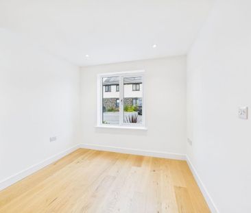 4 bedroom detached house to rent - Photo 2