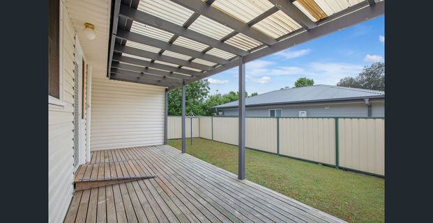 Neat and Tidy Three Bedroom Home - Photo 1