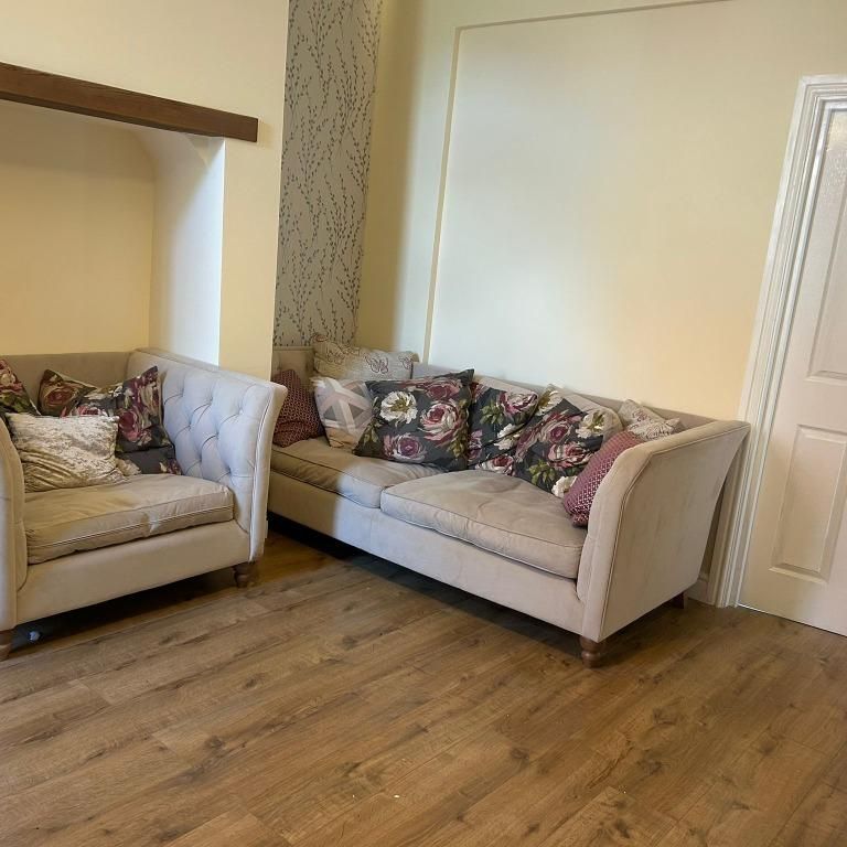 4 bedroom terraced house to rent - Photo 1