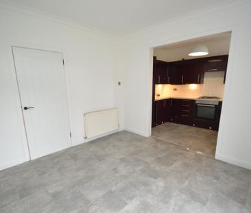 2 bedroom semi-detached house to rent - Photo 4