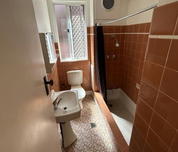 ONE BEDROOM UNIT IN CBD - Photo 2