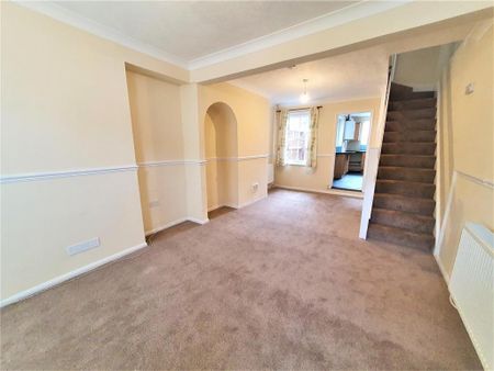 2 bedroom terraced house to rent - Photo 2