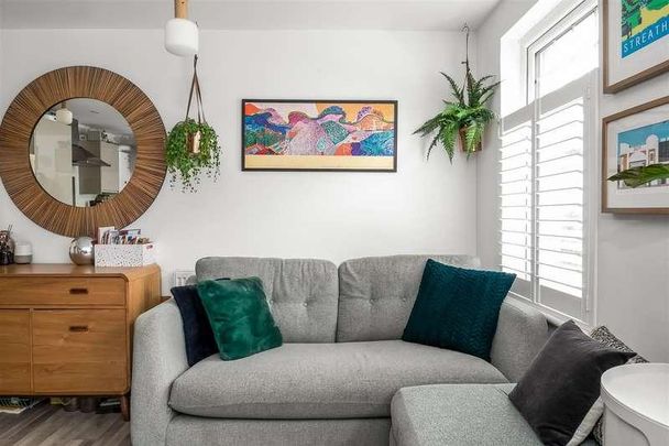 Platinum Apartments, Lower Road, Kenley, CR8 - Photo 1