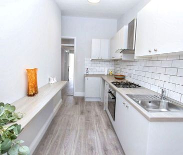 Ivy Close, Cruddas Park, Newcastle upon Tyne, Tyne and Wear, NE4 7DR - Photo 6