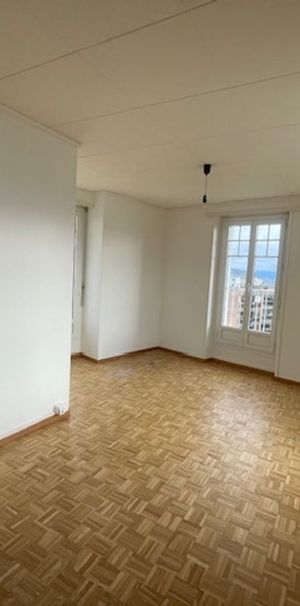 Studio on the 4th floor, ideally located - Photo 1