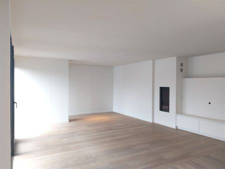 TE HUUR: Ruim appartement met 3 slaapkamers te Genk! - Foto 3