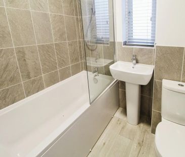 3 bedroom end of terrace house to rent - Photo 6