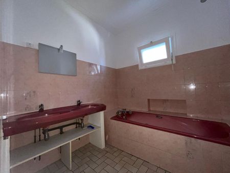 Location Appartement 3 pièces 76m² COULOMMIERS 77120 - Photo 4