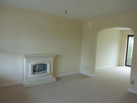 3 bedroom end of terrace house to rent - Photo 2