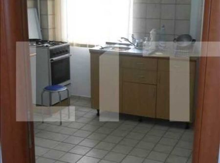 Apartament cu O camera de inchiriat in zona centrala. - Fotografie 5