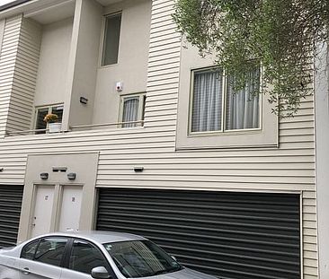 Eden Terrace - Townhouse with Double Garage - Photo 2