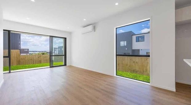 NEW LYNN, 3 BEDROOMS - Photo 1