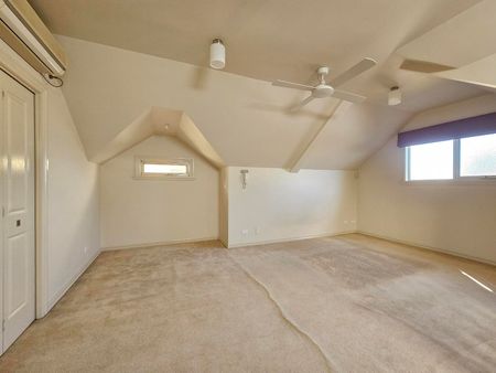 2/15 Hazel Grove, Pascoe Vale VIC 3044 - Photo 3