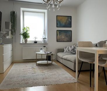 Modernes 4-Zimmer-Familienparadies: einzigartiges Bad mit Dusche & ... - Photo 2