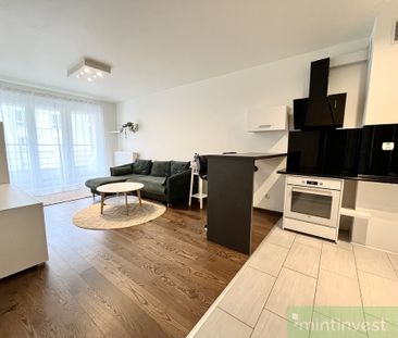 Wynajem | 2-pokojowe mieszkanie 50 m2 | Winda - Photo 1