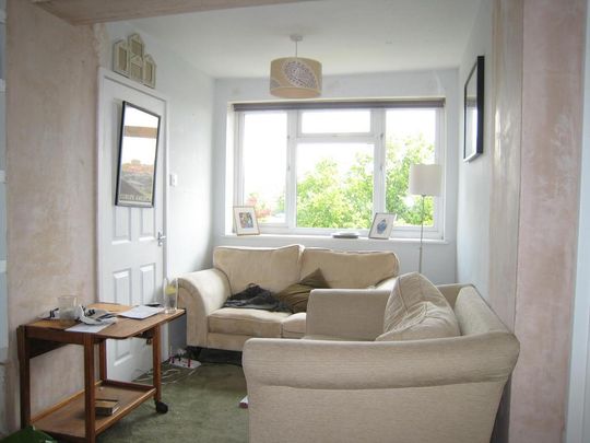 3 bedroom flat to rent - Photo 1