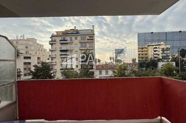 4P vide FERBER- CASSIN - Photo 1