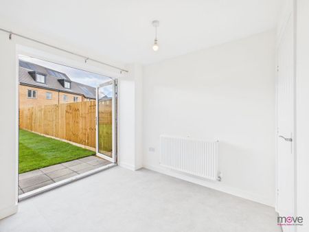 4 bedroom semi-detached house to rent - Photo 2
