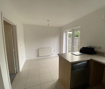 3 bedroom terraced house to rent - Photo 6