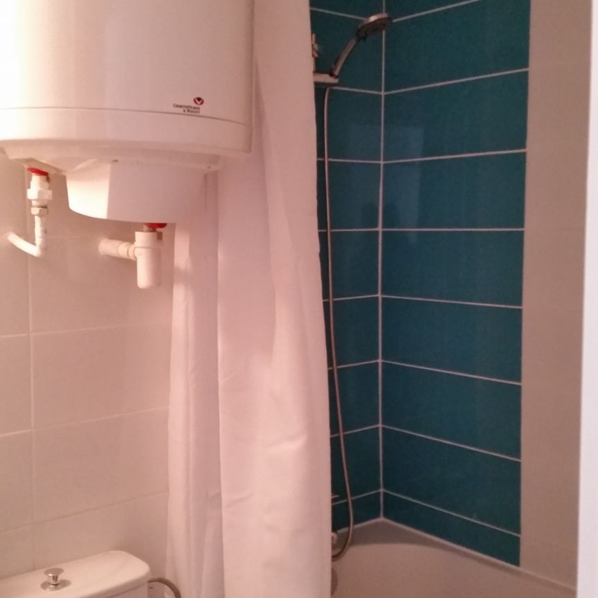 A louer Brest Kérinou Studio meublé 20 M2 en parfait état - Photo 1