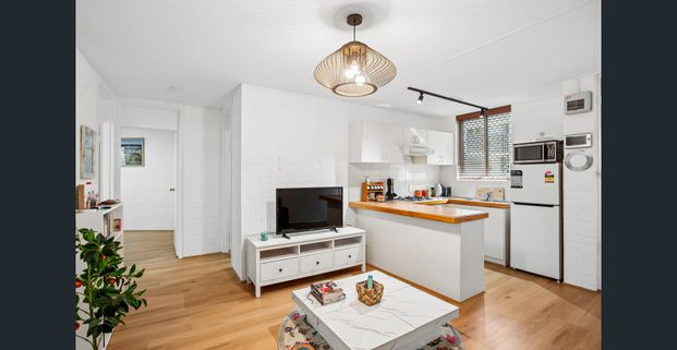 GREAT PARTLY FURNISHED 2x1 APARTMENT - Photo 1